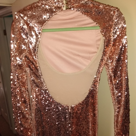 Dress - Picture 5 of 7